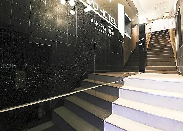 Wo Station Hotel 2*
